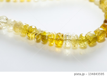 希少 イエロークロムダイオプサイド ボタンカット 連材 黄色 宝石素材 天然石 134843595