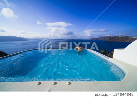 ギリシャのサントリーニの美しい風景 134844849