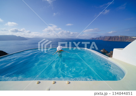 ギリシャのサントリーニの美しい風景 134844851