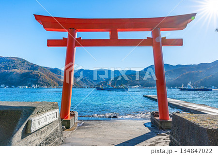 諸口神社 鳥居と駿河湾と富士山 「沼津市戸田」 諸口神社 鳥居と駿河湾と富士山 「沼津市戸田」 134847022