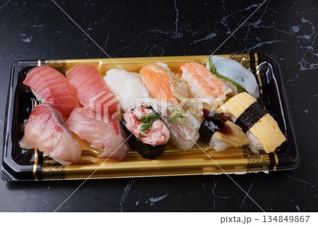 にぎりすし弁当 134849867