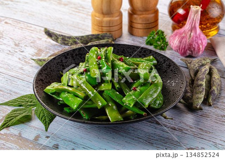 Steamed green bean strings heap 134852524