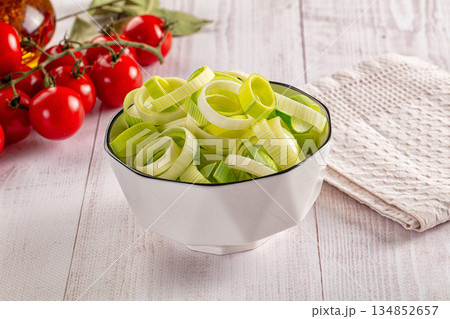 Sliced fresh green leek onion 134852657