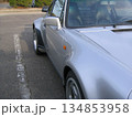 大きく張り出したリアフェンダーは高性能車の証です 134853958