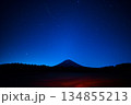 富士山・流星群 134855213