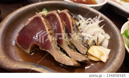 高知名物　カツオの藁焼き　かつおのたたき　鰹 134856585