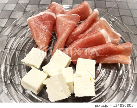 くるりと巻いた生ハムとクリームチーズの盛り合わせ9 134856803