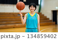 バスケットボール部の女の子 134859402