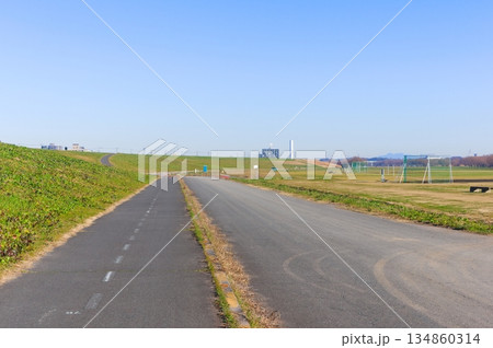 埼玉県三郷市江戸川サイクリングロード2025年12月 埼玉県三郷市江戸川サイクリングロード2025年12月 134860314