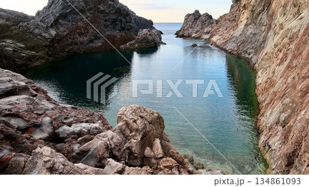 東京都神津島の海岸の風景 134861093