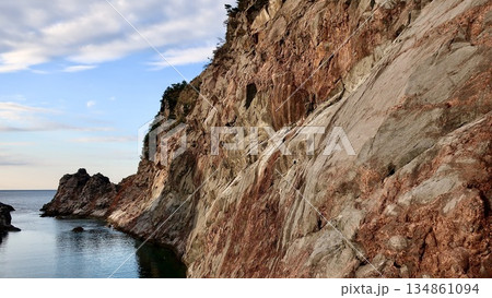 東京都神津島の海岸の風景 134861094