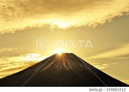 ダイヤモンド富士 134861512