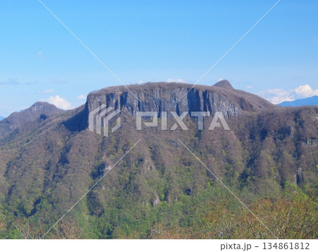 春の荒船山・艫岩 134861812