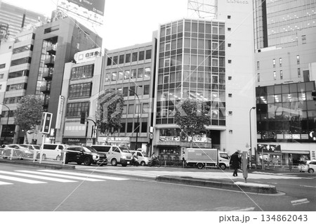 溜池の交差点 134862043