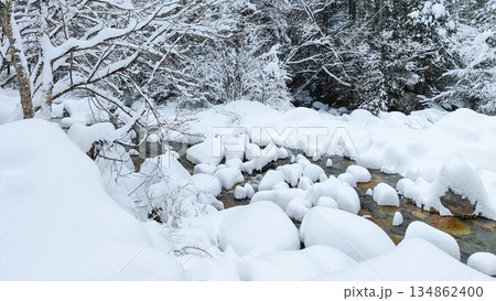 夕森渓谷（冬） 134862400