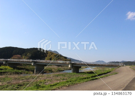 春の丹波市街 桜 氷上 柏原 兵庫県 春の丹波市街 桜 氷上 柏原 兵庫県 134863170