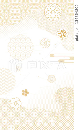 金色の和風の背景／和柄と花 134864809