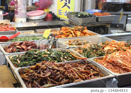 韓国釜山観光BESTスポット、韓国のマチュピチュ甘川文化村、海鮮サムギョプサル 134864933