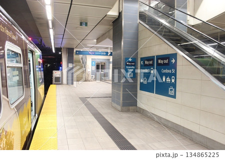 北米を代表する多文化都市バンクーバーのおすすめ観光スポット、スタンレーパーク他、プーティンポテト 134865225