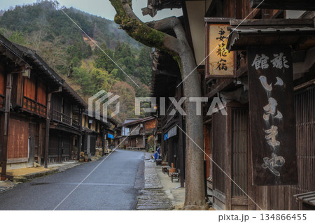 春の中山道・妻籠宿 134866455