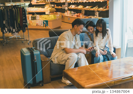 family trip　撮影協力：伊東小涌園 134867004