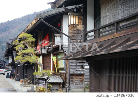 長野県塩尻市奈良井の中山道奈良井宿の風景 長野県塩尻市奈良井の中山道奈良井宿の風景 134867030