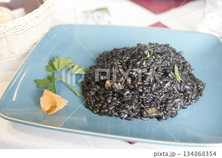 イタリア本場のイカ墨リゾット 134868354