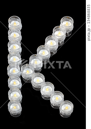 ローソクでアルファベットK 134868835