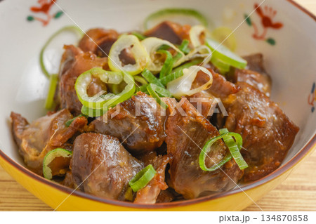 酒の肴　砂肝の炒め物 134870858