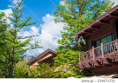 さわやか上高地『河童橋周辺のホテルと上高地の自然』《長野県 松本市》 134871732