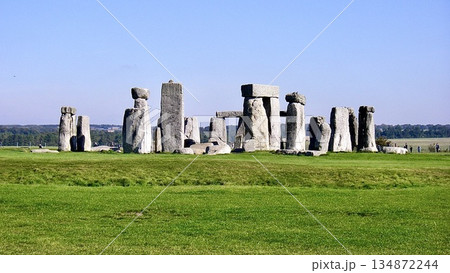 イギリスのソールズベリーにあるストーンヘンジ イギリスのソールズベリーにあるストーンヘンジ 134872244