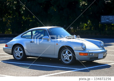 ドイツ製のスポーツカー 134872256