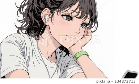 楽しそうにスマホ画面を眺めている若い女性