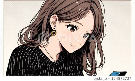 楽しそうにスマホ画面を眺めている若い女性