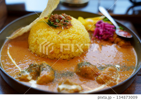 美味しそうなカレーライス 134873009