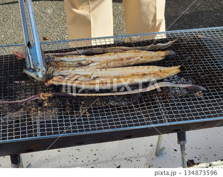 天然ウナギのかば焼き実演販売 天然ウナギのかば焼き実演販売 134873596