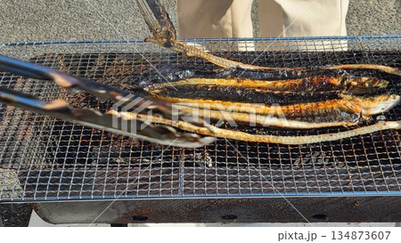 天然ウナギのかば焼き実演販売 134873607