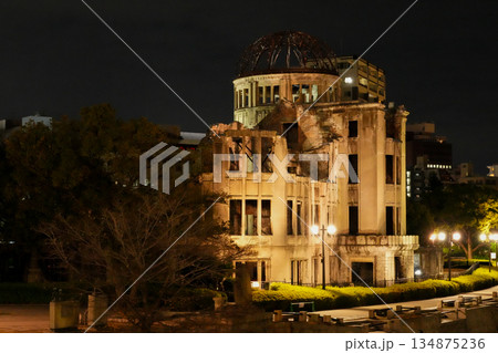 【世界遺産】広島・夜の原爆ドーム（2025年12月撮影） 134875236