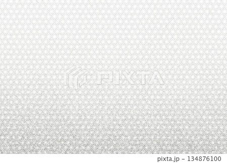 キラキラ輝く繊細な銀色の模様に麻の葉柄を重ねた背景画像2 134876100