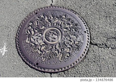 静岡県静岡市清水区のマンホールの蓋 静岡県静岡市清水区のマンホールの蓋 134876486
