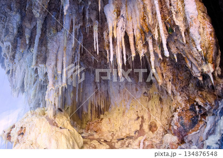 日光市 湯沢噴泉塔 温泉の析出物 日光市 湯沢噴泉塔 温泉の析出物 134876548