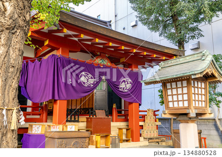 日本橋日枝神社（永田町日枝神社の境外摂社）日本橋摂社　拝殿　家康江戸入府時の創建 134880528
