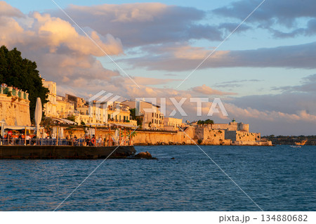 Syracuse old town, Sicily Italy 134880682