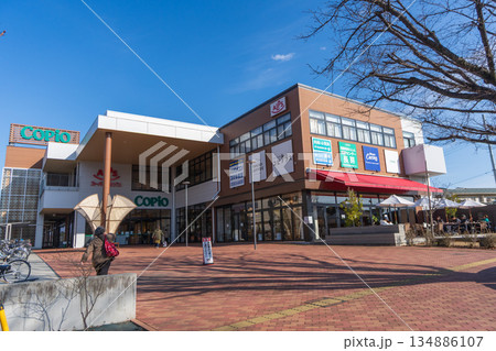 スーパーマーケット 134886107