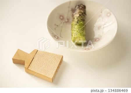 本わさびと鮫皮おろし 本わさびと鮫皮おろし 134886469
