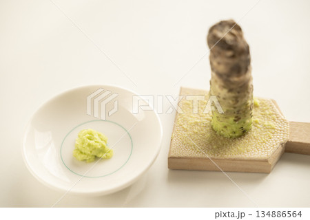 本わさびと鮫皮おろし 本わさびと鮫皮おろし 134886564