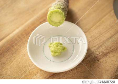 すりおろし本わさび 134886728