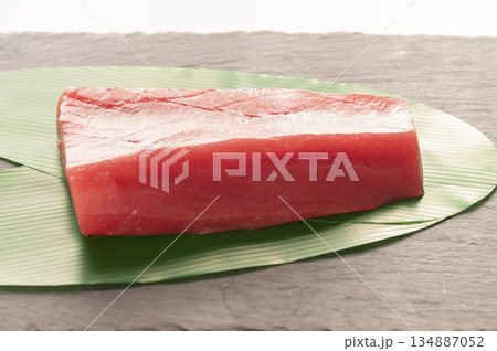本マグロ赤身柵 134887052