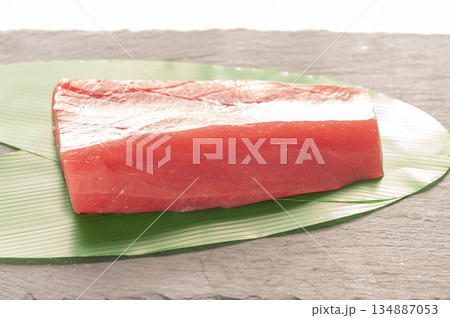 本マグロ赤身柵 134887053