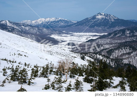 尾瀬・至仏山 残雪の頃 尾瀬・至仏山 残雪の頃 134890880
